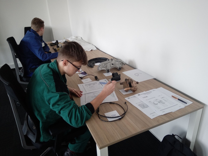 Krajské kolo soutěže Automechanik Junior 2025
