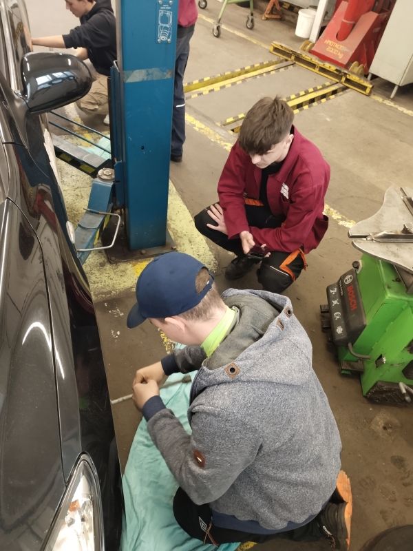 POZNEJ SVĚT AUTOMECHANIKA