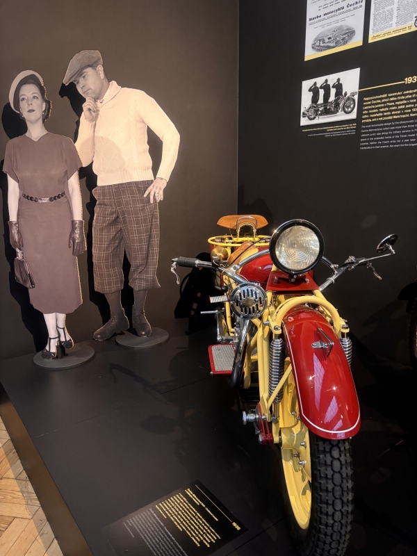 Technika, historie a vánoční Praha: exkurze tříd 2.TA a 3.AA