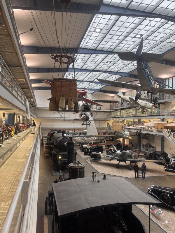 Technika, historie a vánoční Praha: exkurze tříd 2.TA a 3.AA