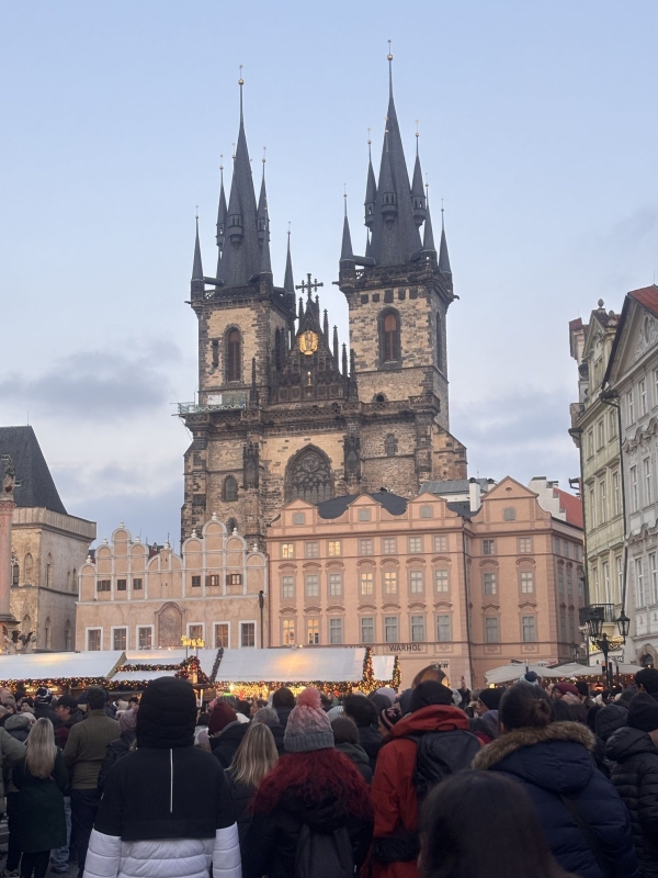 Technika, historie a vánoční Praha: exkurze tříd 2.TA a 3.AA