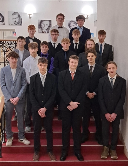 Aktuality - Bylo nás pět: 2. TB opět v&nbsp;divadle